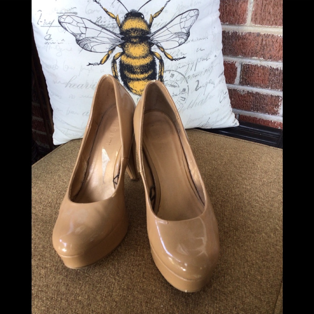 Forever 21 nude platform heels Size 9🔥
